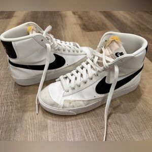 Women’s Nike blazers White and Black High-Top Sneakers size 8.5